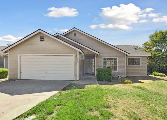 Property at 2447 N Michael St, Visalia, CA 93292, 3 beds, 2 baths
