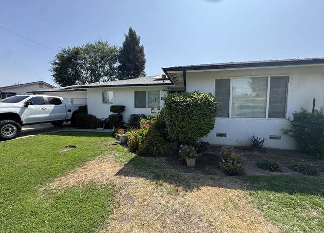 Property at 1005 S Mountain St, Visalia, CA 93277, 3 beds, 2 baths
