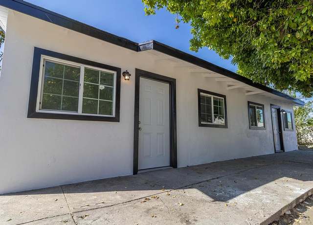 Property at 338 Augusta St, Bakersfield, CA 93307, 2 beds, 2 baths