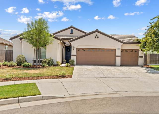 Property at 2039 W Flagstaff Ave, Visalia, CA 93291, 3 beds, 2 baths