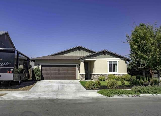 Property at 2111 N Rinaldi Ct, Visalia, CA 93291, 4 beds, 3 baths