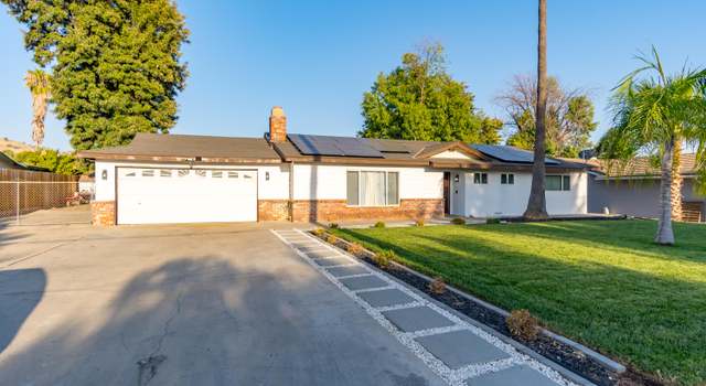 Photo of 44 Holcomb St, Porterville, CA 93257