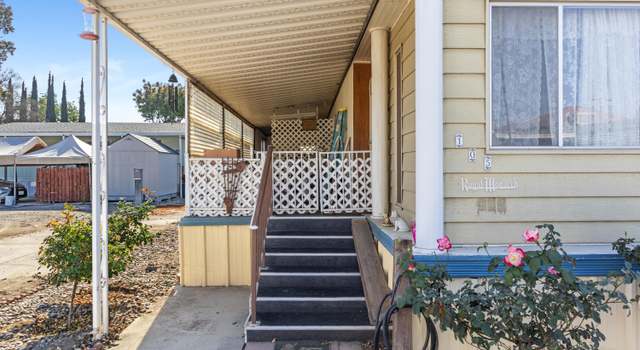 Photo of 820 Chinowth St #105, Visalia, CA 93277