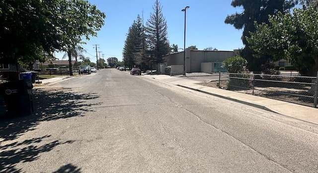 Photo of 474 Douglas St, Porterville, CA 93257