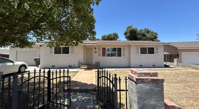 Photo of 979 Avon Dr, Tulare, CA 93274