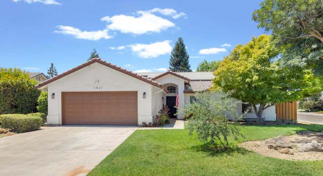 Photo of 1921 N Terrace Ct, Visalia, CA 93291
