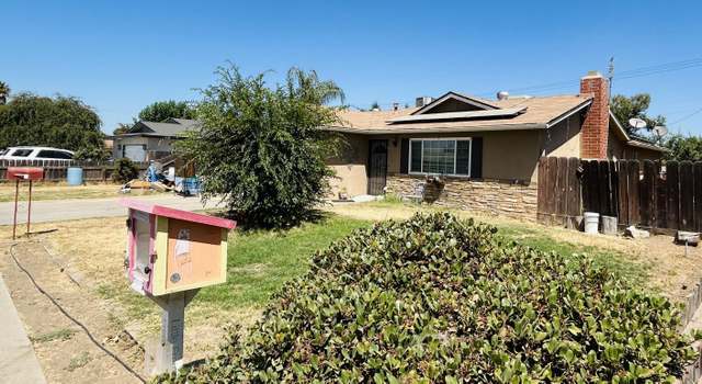 Photo of 444 E Citrus Dr, Farmersville, CA 93223