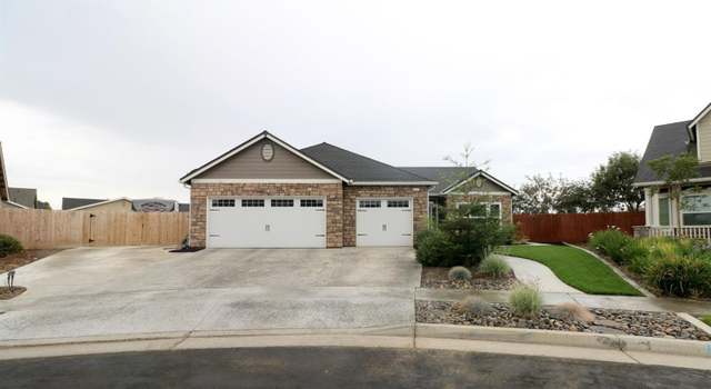 Photo of 2327 Bell Port Ct, Tulare, CA 93274