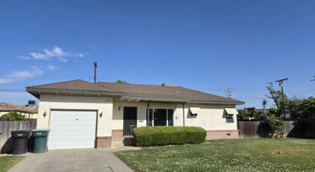 Photo of 522 N Dickran Dr, Tulare, CA 93274