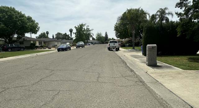 Photo of 387 N Lindley Dr, Porterville, CA 93257