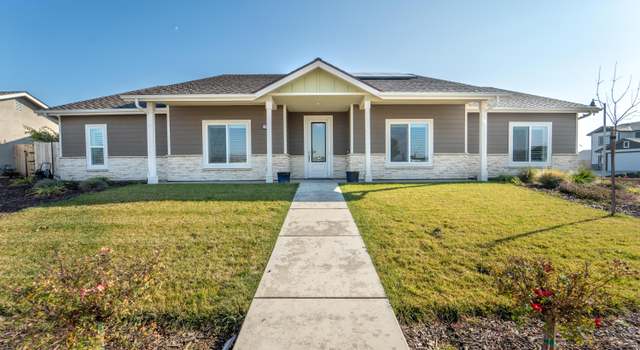 Photo of 1002 Walnut St, Woodlake, CA 93286