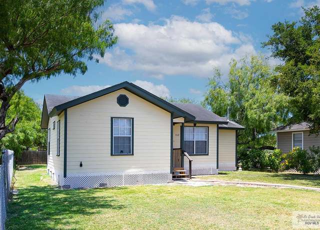 Property at 302 W 6th St, Los Fresnos, TX 78566, 2 beds, 1 bath