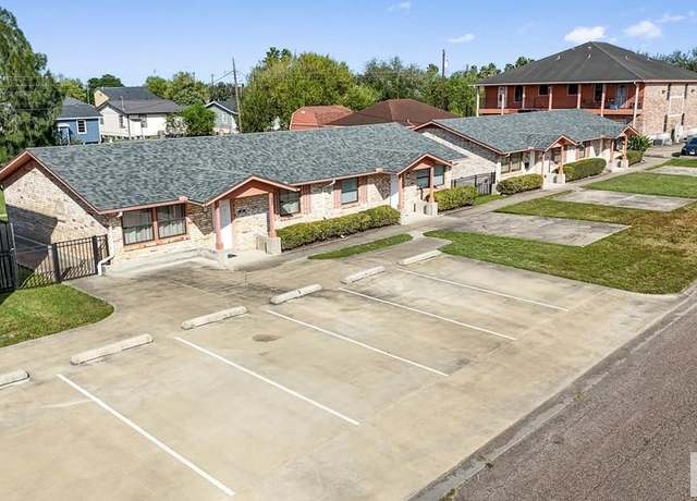 Property at 604 W 6th St Unit 8-9, Los Fresnos, TX 78566