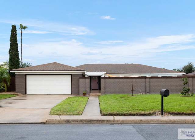 Property at 1215 Bluebonnet Dr, Brownsville, TX 78521, 3 beds, 2.5 baths
