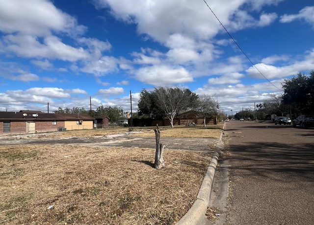 Property at 804 N Palmas St, Weslaco, TX 78596