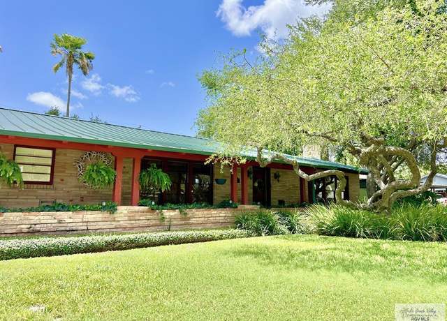 Property at 1914 S Parkwood Dr, Harlingen, TX 78550, 4 beds, 2 baths
