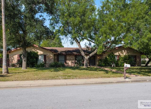 Property at 25 Thornhill Trl, Brownsville, TX 78521, 4 beds, 3 baths