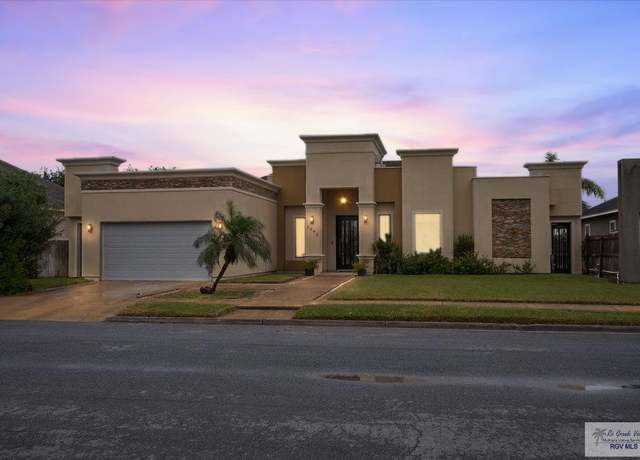 Property at 3096 West Lake Ave Unit 7,20, Brownsville, TX 78520, 4 beds, 4.5 baths