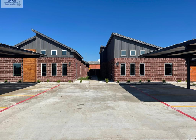 Property at 705 Pedro St #31, Mission, TX 78572