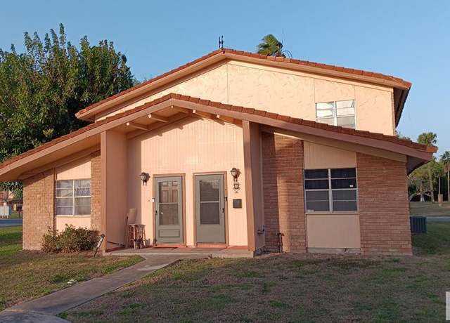 Property at 2 Palmetto Ct, Brownsville, TX 78521, 3 beds, 2 baths