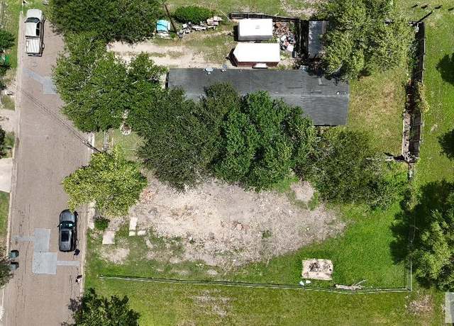 Property at 1014 N E St, Harlingen, TX 78550