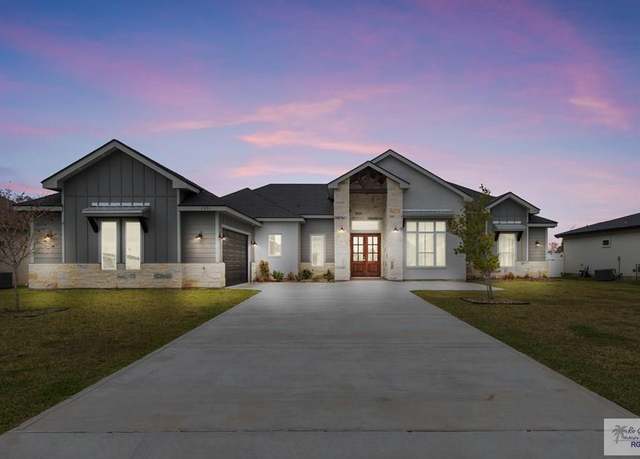 Property at 1901 Thacker Ln, Harlingen, TX 78552, 5 beds, 3 baths