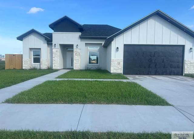 Property at 2692 Del Roble Ln #16, Brownsville, TX 78526, 3 beds, 2.5 baths