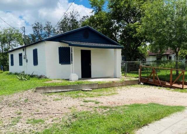 Property at 158 Garden St, Brownsville, TX 78520, 2 beds, 1 bath