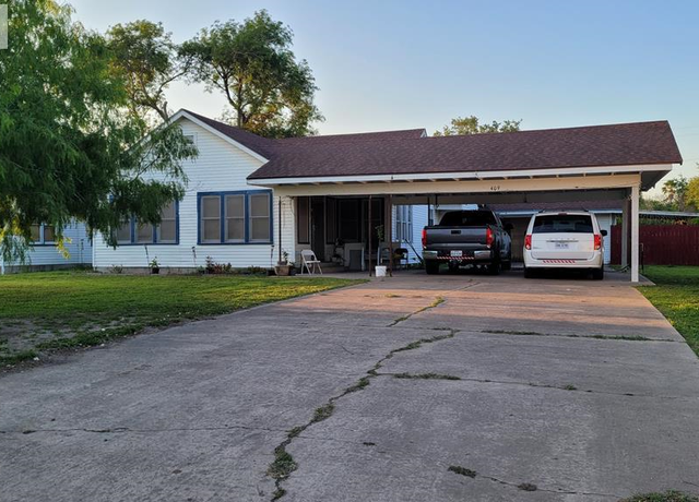 Property at 409 E Pine Ave #0, La Feria, TX 78559, 3 beds, 2 baths