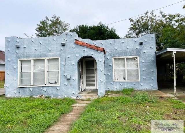 Property at 660 W Robertson St, San Benito, TX 78586, 2 beds, 1.5 baths