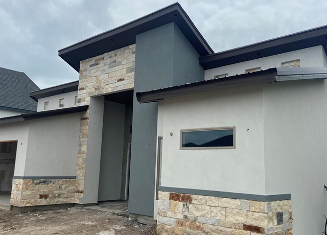 Property at 9545 Lake John Ct, Los Fresnos, TX 78566, 4 beds, 2.5 baths