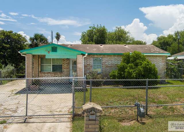 Property at 34 Santa Isabel St, Brownsville, TX 78521, 4 beds, 2 baths