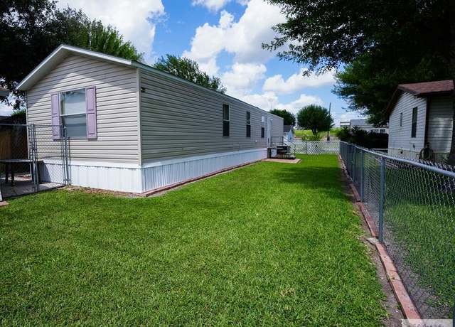 Property at 801 Palmera Dr #101, La Feria, TX 78559, 3 beds, 2 baths
