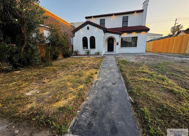 Property at 254 W Saint Charles St, Brownsville, TX 78520, 6 beds, 4 baths