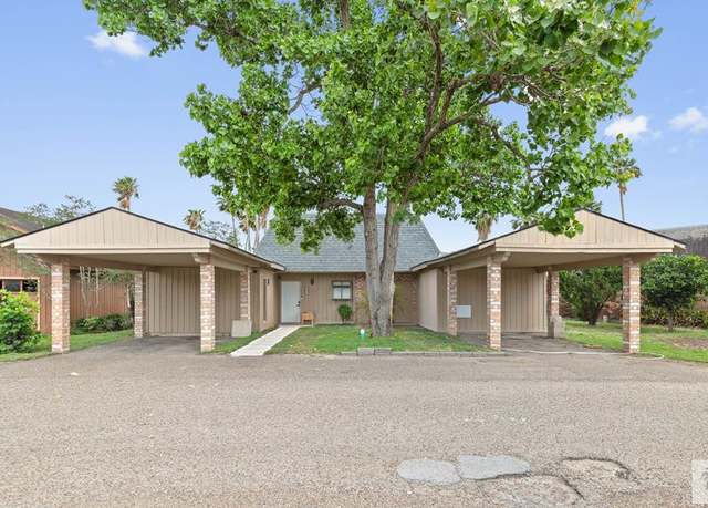 Property at 441 Champion Dr, Brownsville, TX 78520, 4 beds, 3 baths