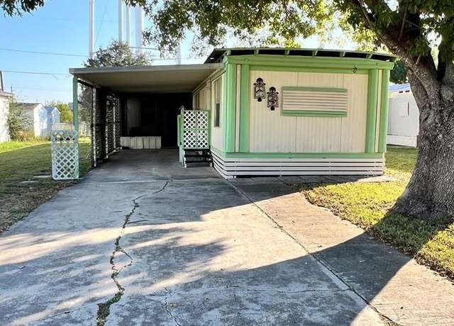 Property at 512 E First St, La Feria, TX 78559, 2 beds, 1 bath