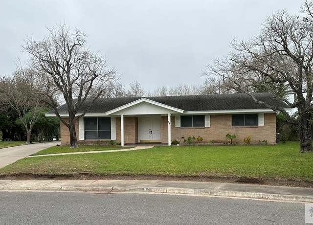 Property at 54 Lakeview Ln, Brownsville, TX 78521, 3 beds, 2 baths