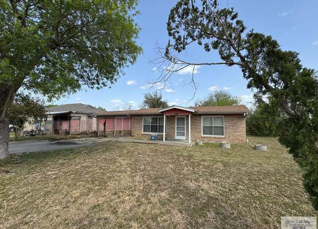 Property at 1317 S B St, Harlingen, TX 78550, 2 beds, 1 bath