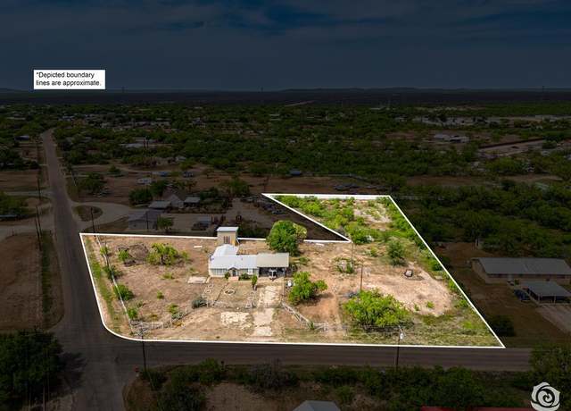 Property at 1090 Apache Trl, San Angelo, TX 76901, 3 beds, 2 baths
