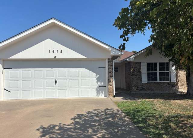 Property at 1412 Gregory Dr, San Angelo, TX 76905, 3 beds, 2 baths
