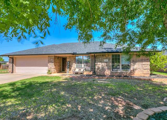 Property at 726 Amberton Pkwy, San Angelo, TX 76901, 3 beds, 2 baths