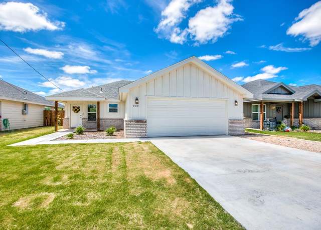 Property at 909 E 39th St, San Angelo, TX 76903, 4 beds, 2 baths