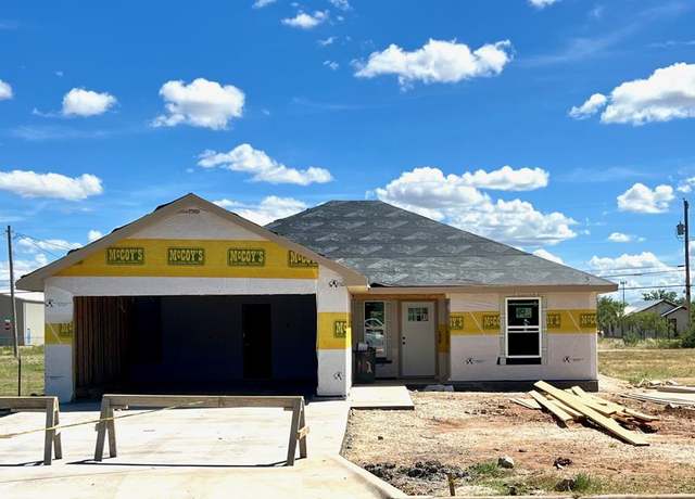 Property at 115 E 41st St, San Angelo, TX 76903, 3 beds, 2 baths