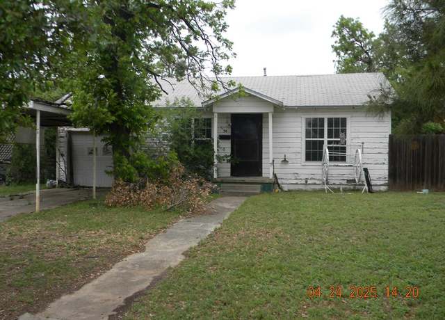 Property at 34 W 18th St, San Angelo, TX 76901, 3 beds, 1 bath