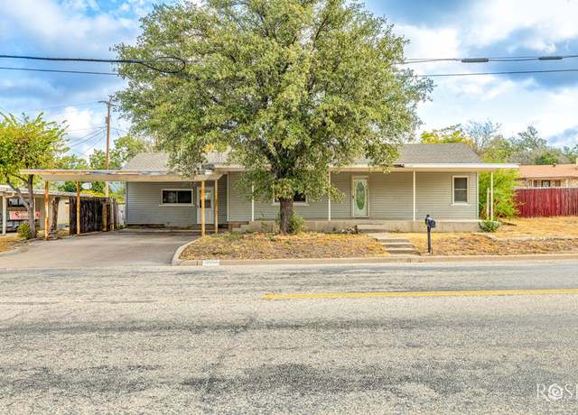 Property at 1101 S Crockett St, Sonora, TX 76950, 3 beds, 3 baths