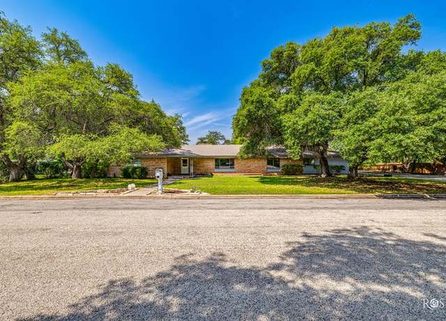 Property at 123 E Castlehill Rd, Sonora, TX 76950, 4 beds, 3 baths