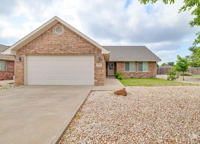 Property at 4506 Oak Grove Blvd, San Angelo, TX 76904, 3 beds, 2 baths