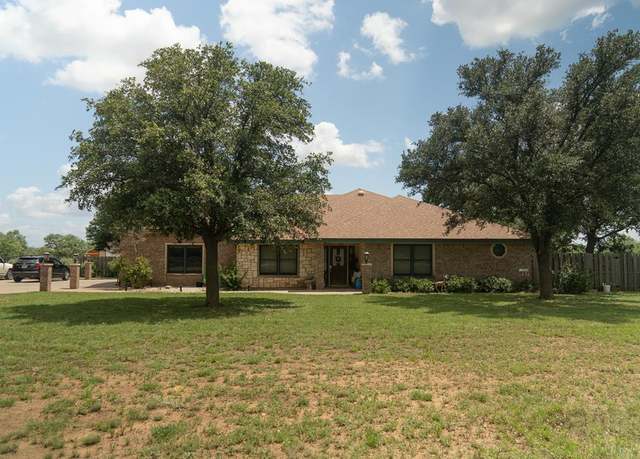 Property at 675 Buffalo Ln, San Angelo, TX 76901, 4 beds, 3 baths