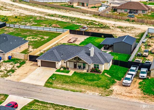 Property at 8370 Lynx Ln, San Angelo, TX 76901, 3 beds, 2 baths