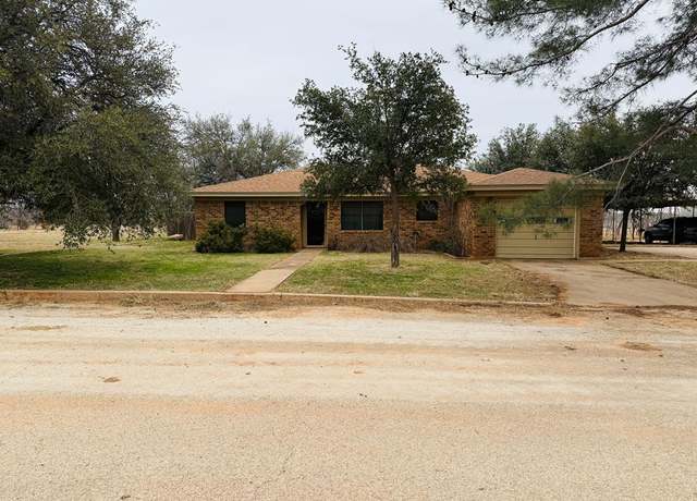 Property at 120 Parkwood Dr, Bronte, TX 76933, 3 beds, 2 baths